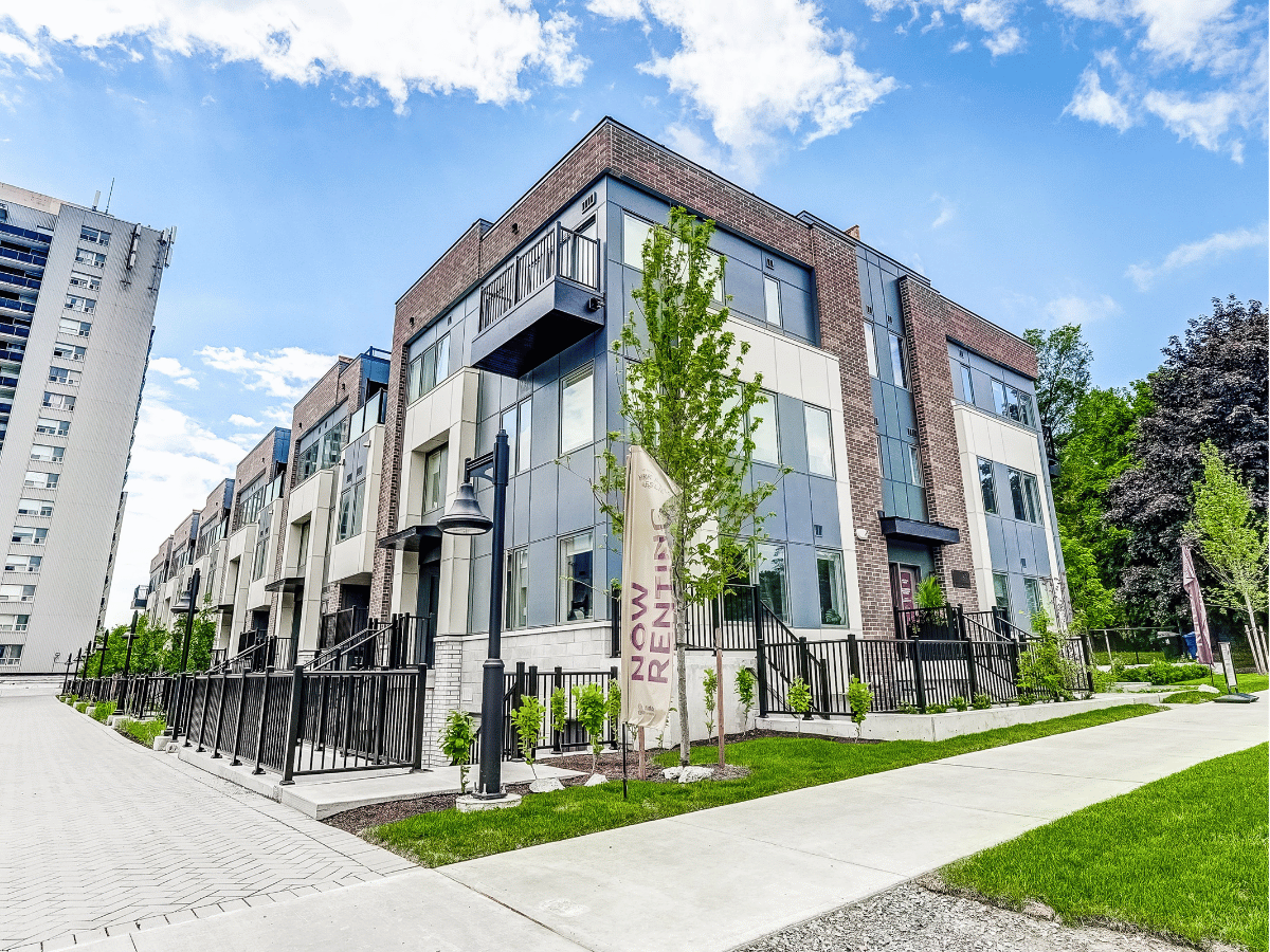 Exterior of The Towns at York Mills & Leslie.